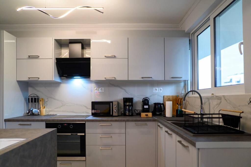 Fresh Spicy 1Bd Amusement Arcade Apartment Athens Ngoại thất bức ảnh