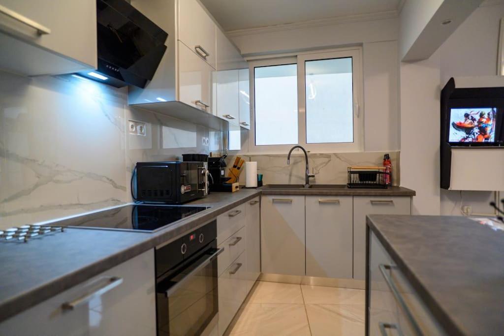 Fresh Spicy 1Bd Amusement Arcade Apartment Athens Ngoại thất bức ảnh